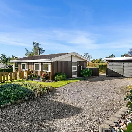 Quanna - 450m From The Sea By Interhome *