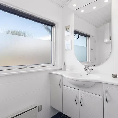 Quanna - 450m From The Sea By Interhome * Hejls
